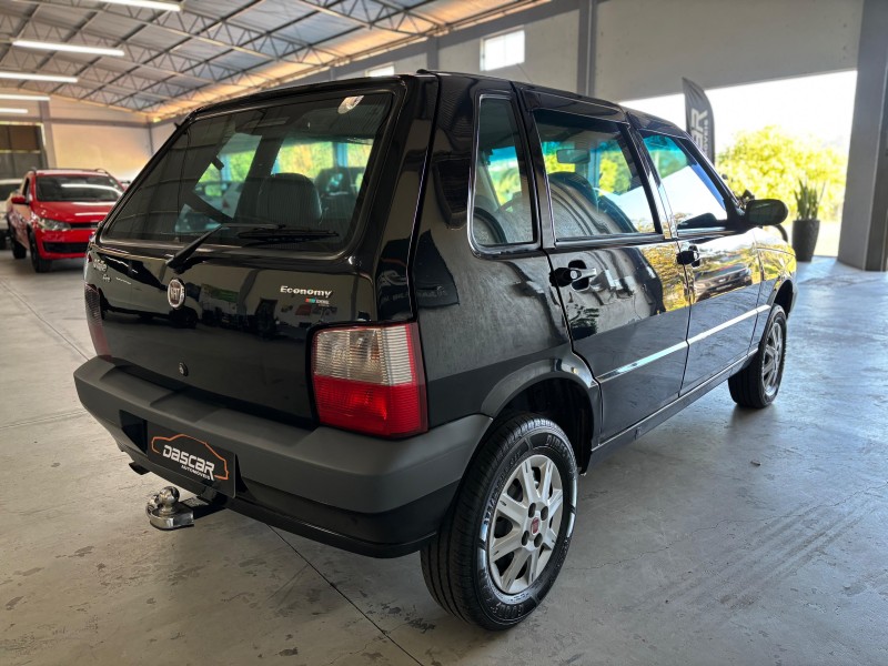 UNO 1.0 MPI MILLE FIRE ECONOMY 8V FLEX 4P MANUAL - 2009 - BOM PRINCíPIO