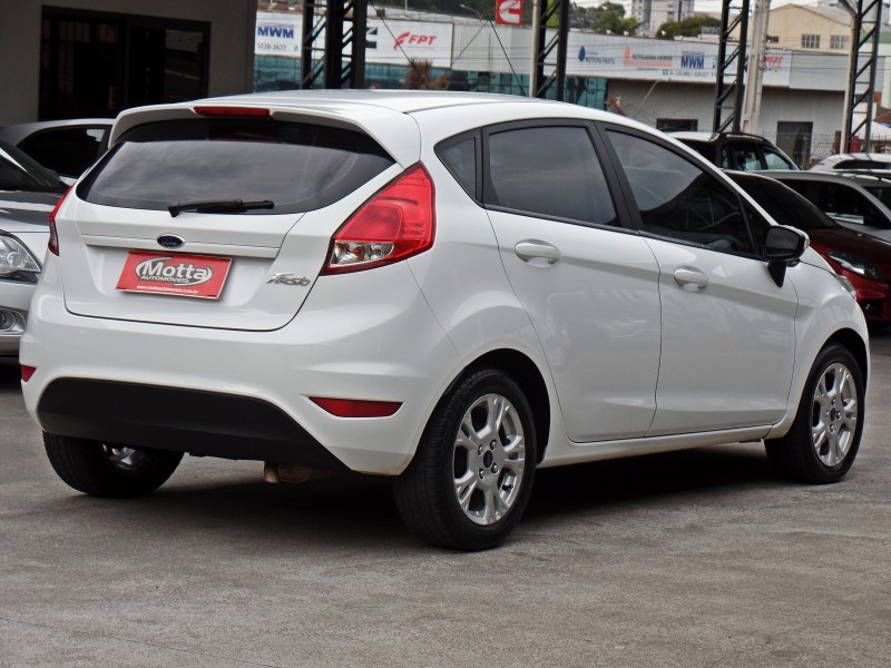 FIESTA 1.5 SE HATCH 16V FLEX 4P MANUAL - 2015 - CAXIAS DO SUL