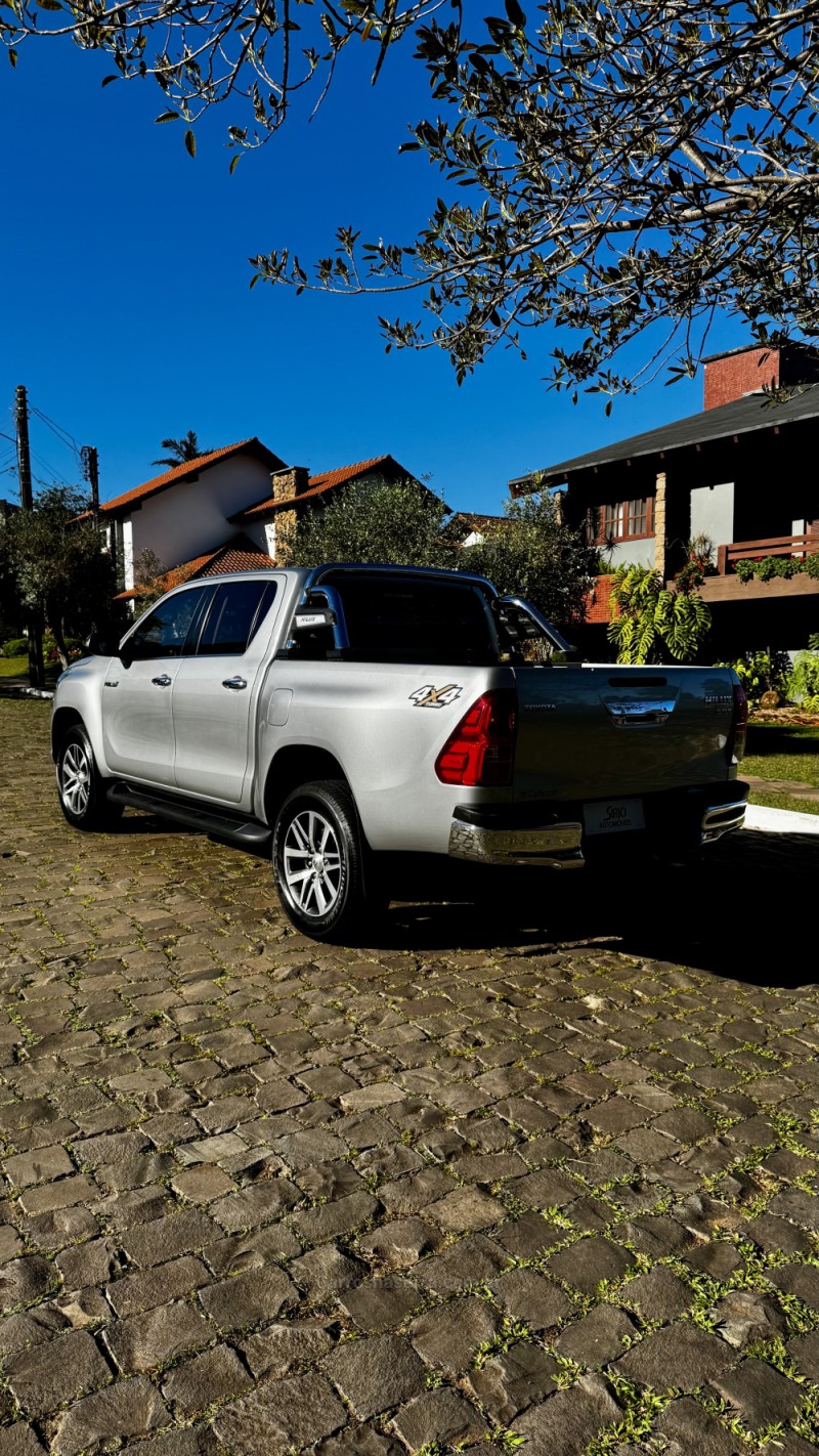 HILUX 2.8 SRX 4X4 CD 16V DIESEL 4P AUTOMÁTICO - 2017 - LAJEADO