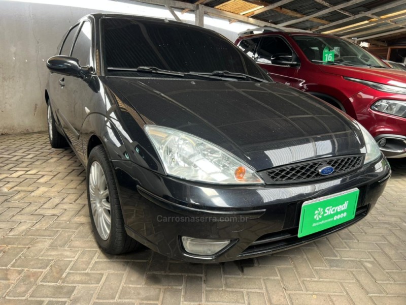 FOCUS 1.6 8V FLEX 4P MANUAL