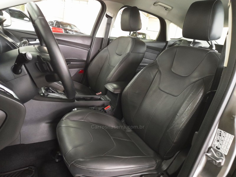 FOCUS 2.0 TITANIUM HATCH 16V FLEX 4P AUTOMÁTICO - 2016 - CAXIAS DO SUL