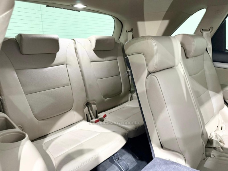 SORENTO 3.5 S.670 V6 4X2 24V GASOLINA 4P AUTOMÁTICO - 2012 - ESTâNCIA VELHA