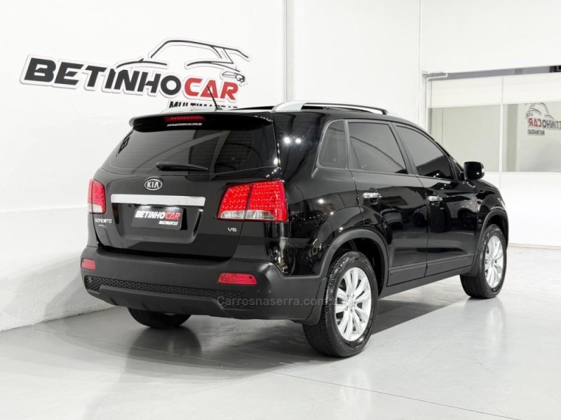 SORENTO 3.5 S.670 V6 4X2 24V GASOLINA 4P AUTOMÁTICO - 2012 - ESTâNCIA VELHA