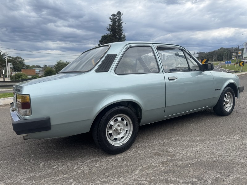 CHEVETTE 1.6 SL 8V GASOLINA 2P MANUAL - 1983 - DOIS IRMãOS