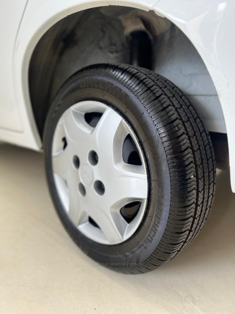 CELTA 1.0 MPFI LT 8V FLEX 4P MANUAL - 2014 - NOVO HAMBURGO