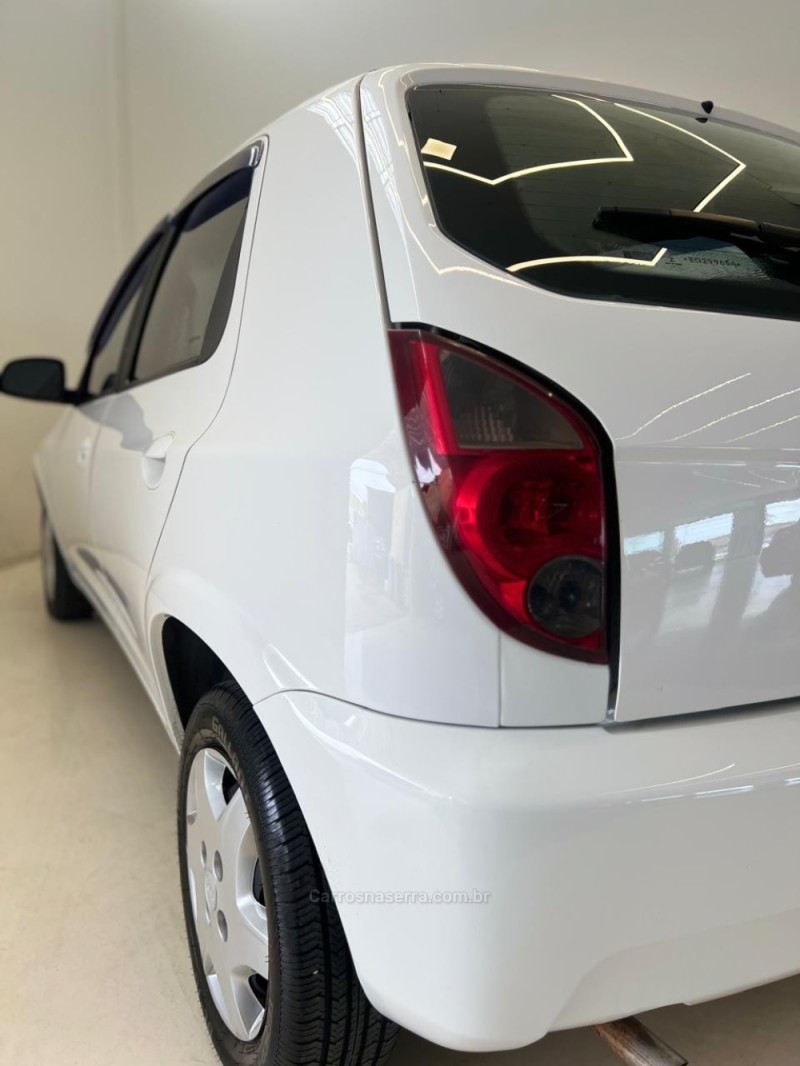 CELTA 1.0 MPFI LT 8V FLEX 4P MANUAL - 2014 - NOVO HAMBURGO
