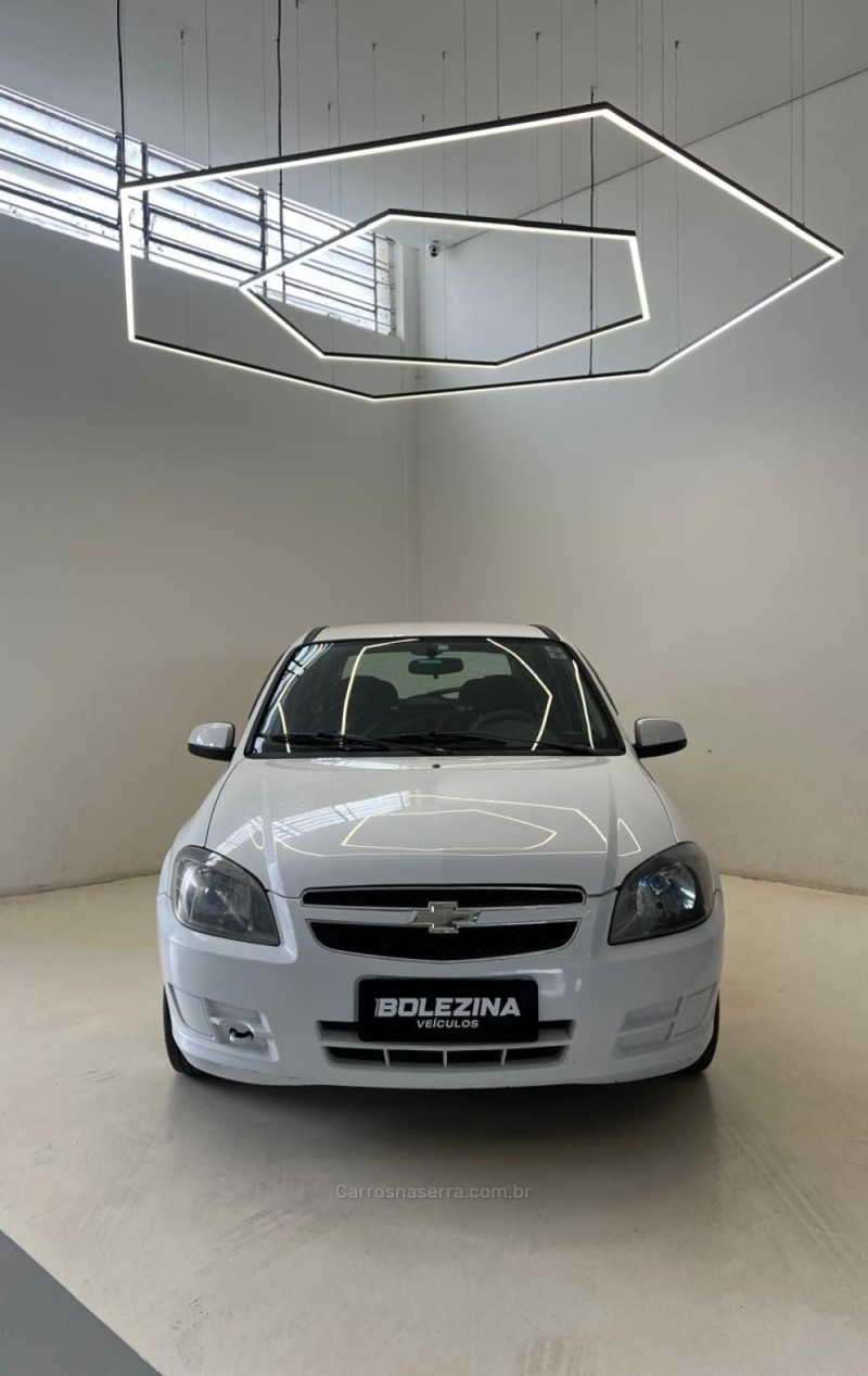 CELTA 1.0 MPFI LT 8V FLEX 4P MANUAL - 2014 - NOVO HAMBURGO