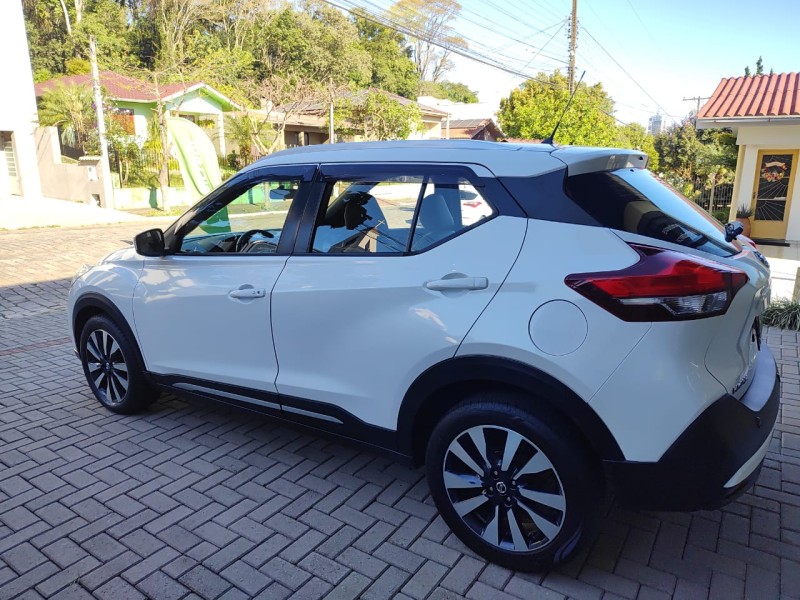 KICKS 1.6 16V FLEX SV 4P XTRONIC - 2020 - LAJEADO