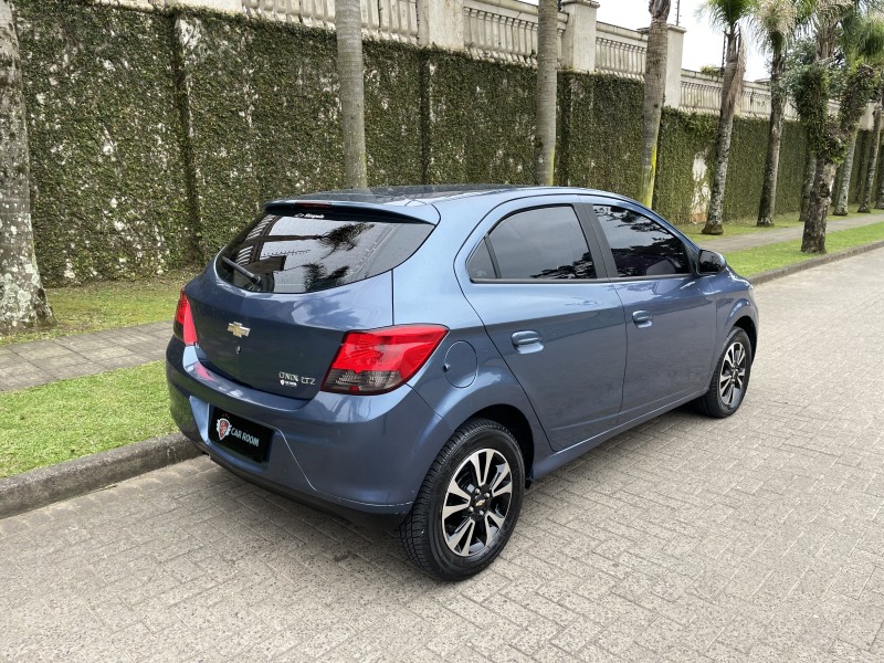 ONIX 1.4 MPFI LTZ 8V FLEX 4P AUTOMÁTICO - 2015 - CAXIAS DO SUL
