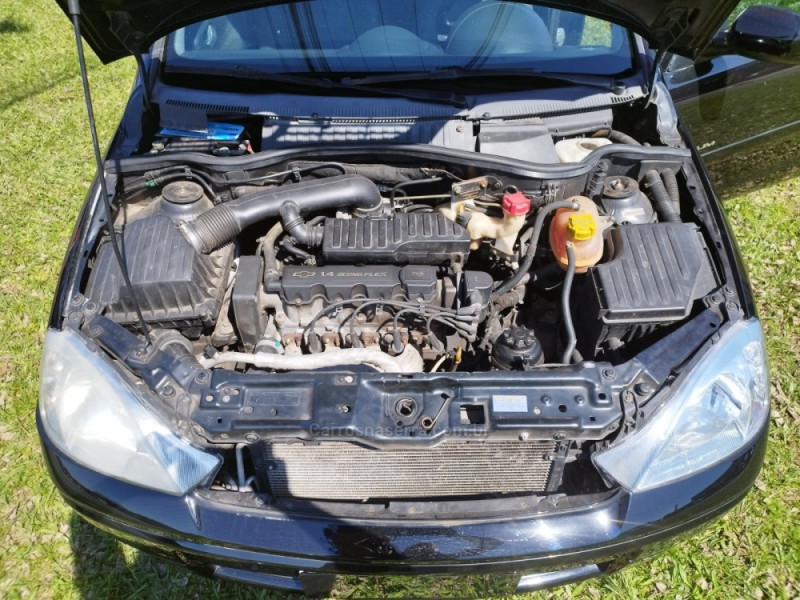 CORSA 1.4 MPFI PREMIUM 8V FLEX 4P MANUAL - 2010 - NOVO HAMBURGO