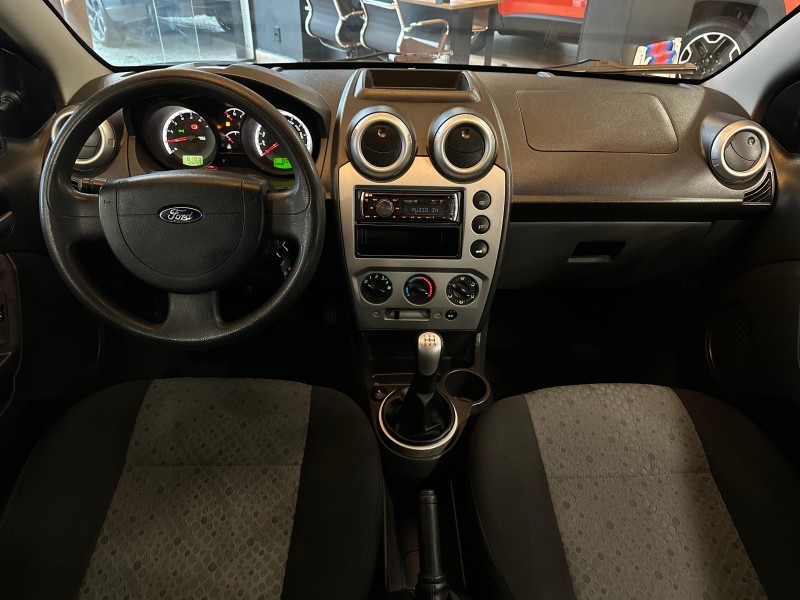 FIESTA 1.6 MPI CLASS HATCH 8V FLEX 4P MANUAL - 2011 - CAXIAS DO SUL