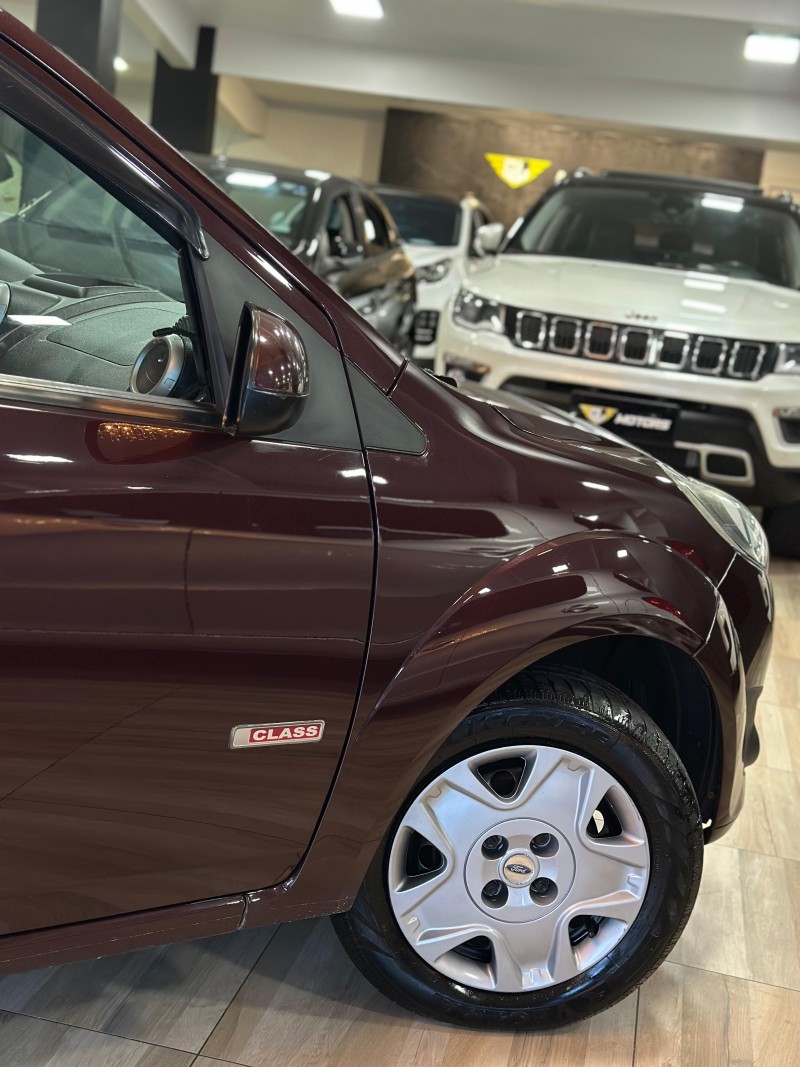 FIESTA 1.6 MPI CLASS HATCH 8V FLEX 4P MANUAL - 2011 - CAXIAS DO SUL