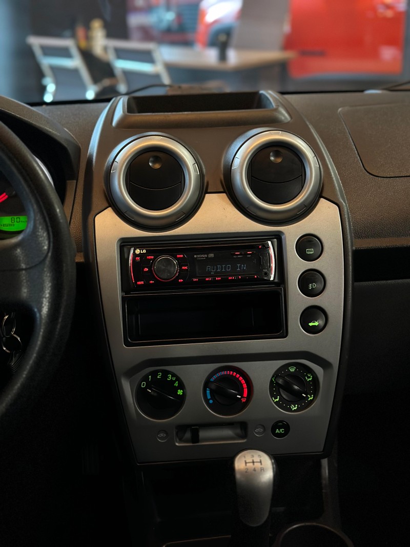 FIESTA 1.6 MPI CLASS HATCH 8V FLEX 4P MANUAL - 2011 - CAXIAS DO SUL