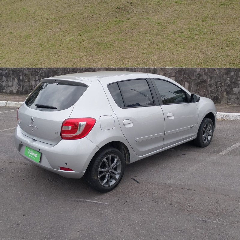 SANDERO 1.6 DYNAMIQUE 8V FLEX 4P MANUAL - 2015 - FARROUPILHA
