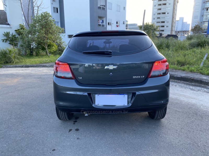 ONIX 1.4 MPFI LT 8V FLEX 4P MANUAL - 2016 - CAXIAS DO SUL