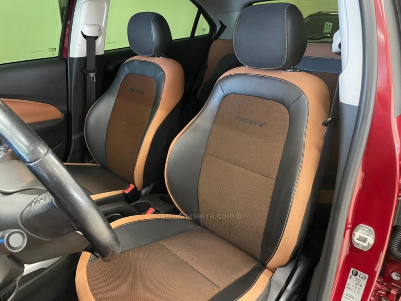 ONIX 1.4 MPFI ACTIV 8V FLEX 4P MANUAL - 2018 - VERANóPOLIS