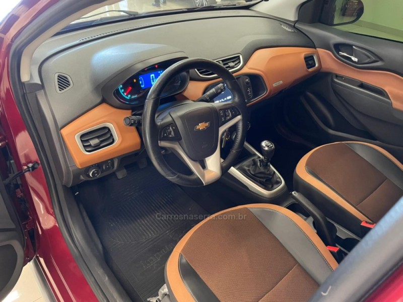 ONIX 1.4 MPFI ACTIV 8V FLEX 4P MANUAL - 2018 - VERANóPOLIS