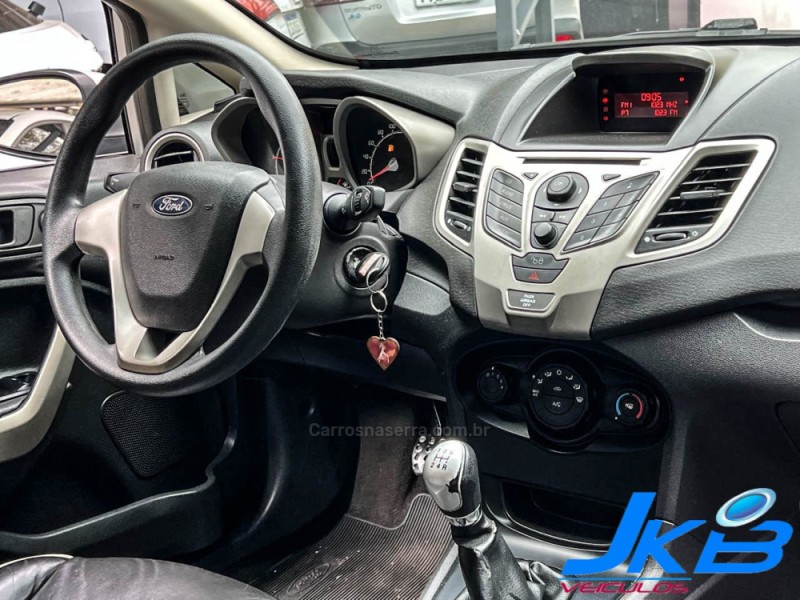 FIESTA 1.6 SE SEDAN 16V FLEX 4P MANUAL - 2011 - NOVO HAMBURGO
