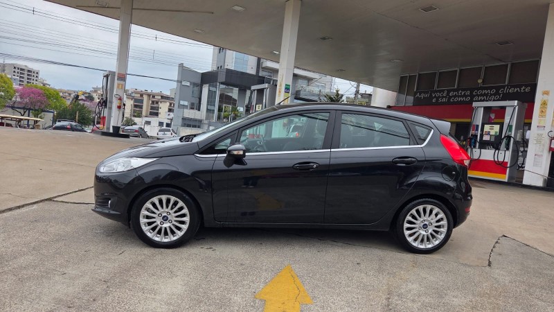 FIESTA 1.6 TITANIUM PLUS HATCH 16V FLEX 4P AUTOMÁTICO - 2016 - CAXIAS DO SUL