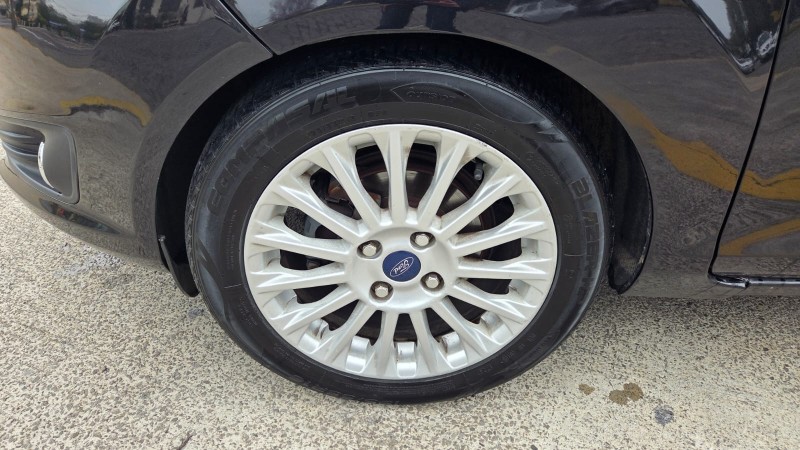 FIESTA 1.6 TITANIUM PLUS HATCH 16V FLEX 4P AUTOMÁTICO - 2016 - CAXIAS DO SUL