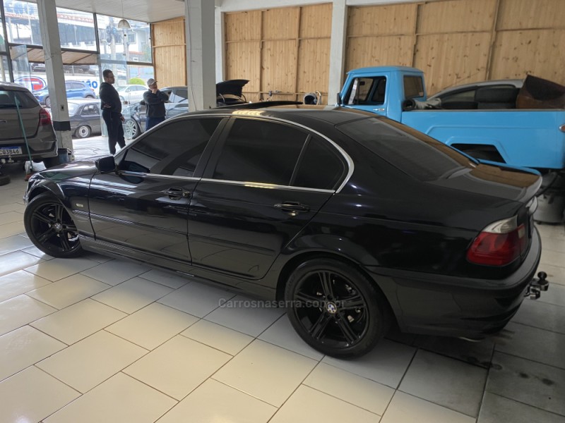 323I 2.5 TOP COMFORT SEDAN 24V GASOLINA 4P AUTOMÁTICO - 2000 - CAXIAS DO SUL