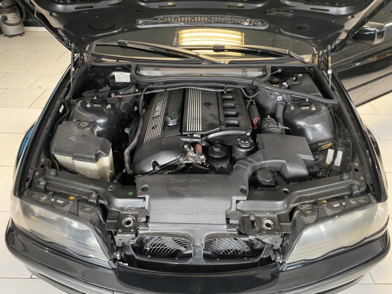 323I 2.5 TOP COMFORT SEDAN 24V GASOLINA 4P AUTOMÁTICO - 2000 - CAXIAS DO SUL