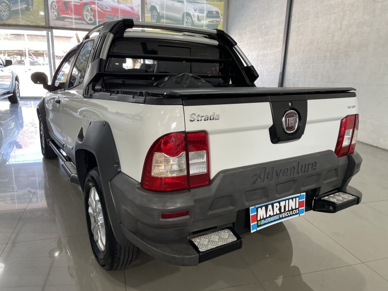 STRADA 1.8 MPI ADVENTURE CD 16V FLEX 2P MANUAL - 2013 - CAXIAS DO SUL