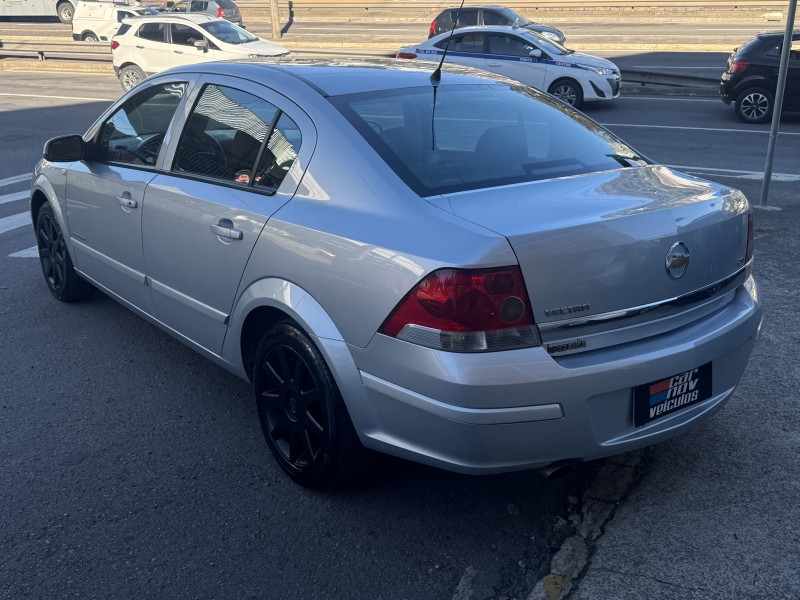 VECTRA 2.0 MPFI EXPRESSION 8V 140CV FLEX 4P MANUAL - 2009 - CAXIAS DO SUL