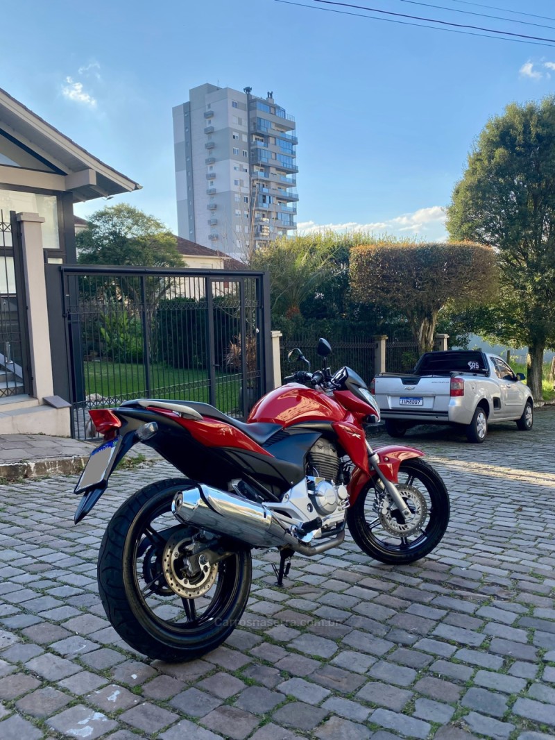 CB 300R  - 2015 - BENTO GONçALVES