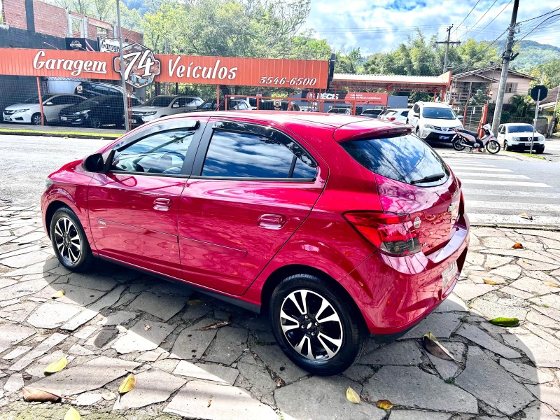 ONIX 1.4 MPFI LTZ 8V FLEX 4P MANUAL - 2013 - TRêS COROAS