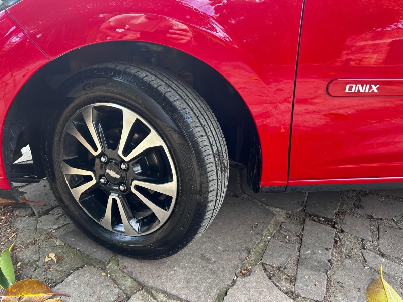 ONIX 1.4 MPFI LTZ 8V FLEX 4P MANUAL - 2013 - TRêS COROAS
