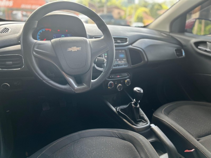 ONIX 1.4 MPFI LTZ 8V FLEX 4P MANUAL - 2013 - TRêS COROAS