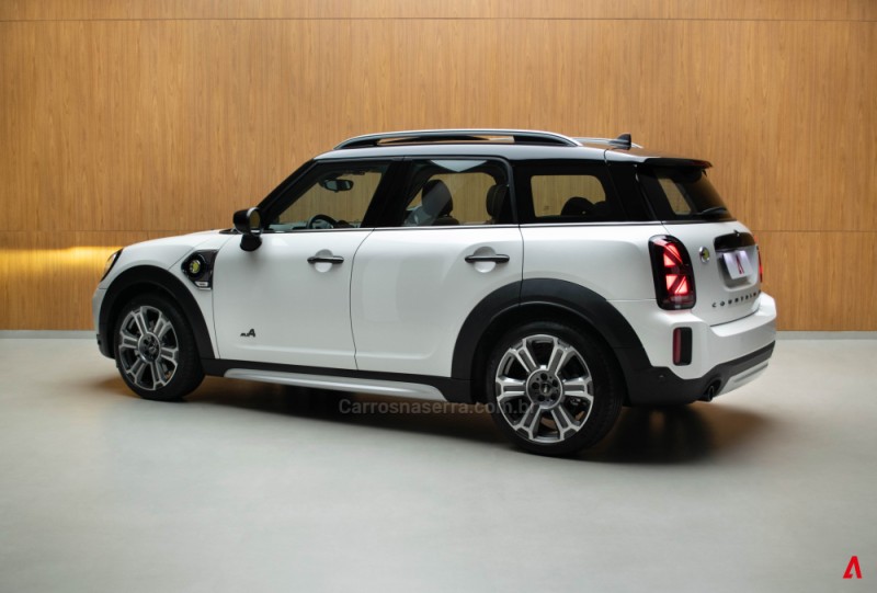 COUNTRYMAN 1.5 S E ALL4 TOP 4X4 224CV TURBO HÍBRIDO 4P AUTOMÁTICO - 2024 - GARIBALDI