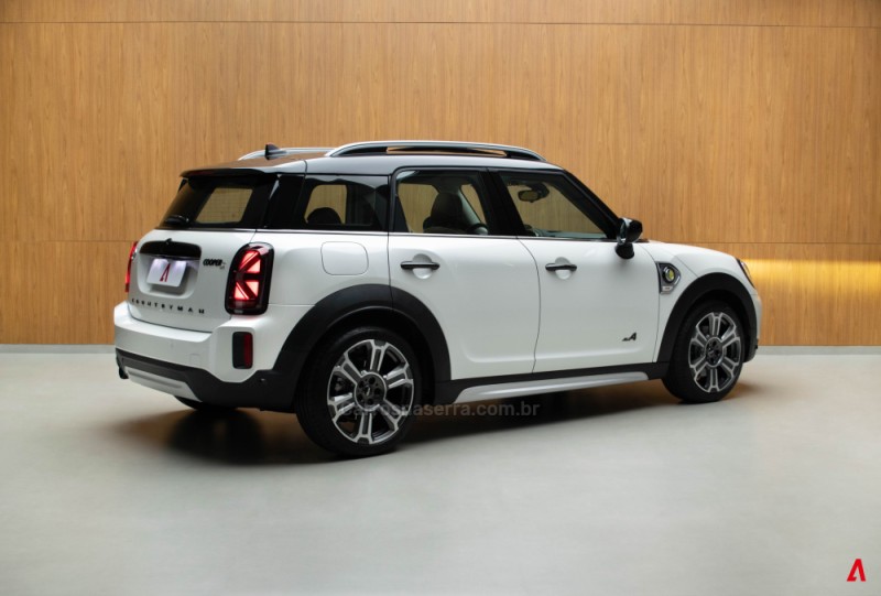 COUNTRYMAN 1.5 S E ALL4 TOP 4X4 224CV TURBO HÍBRIDO 4P AUTOMÁTICO - 2024 - GARIBALDI
