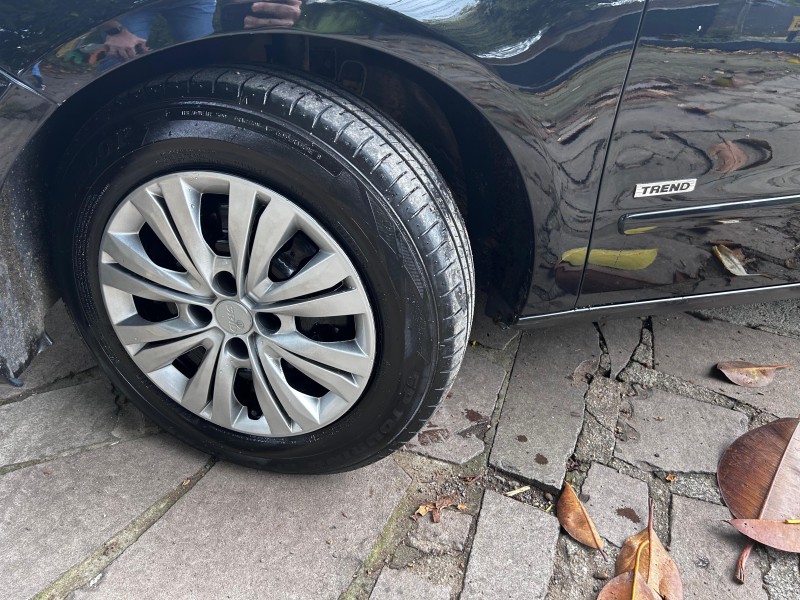 GOL 1.6 MI 8V FLEX 4P MANUAL G.V - 2009 - TRêS COROAS
