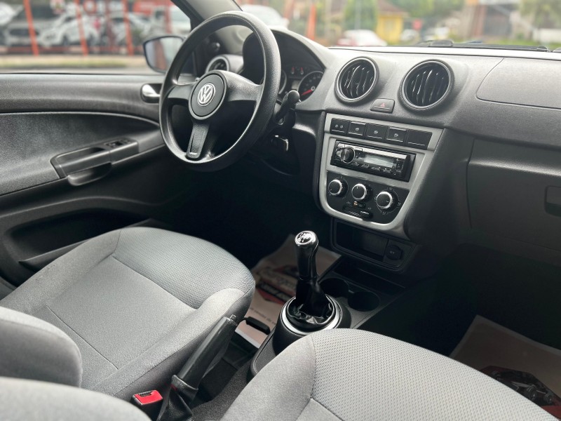 GOL 1.6 MI 8V FLEX 4P MANUAL G.V - 2009 - TRêS COROAS