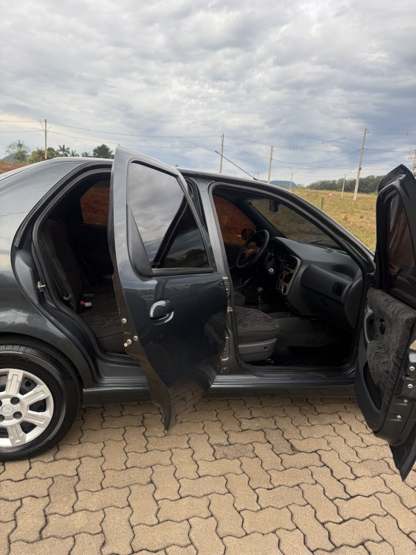 SIENA 1.8 MPI EX 8V GASOLINA 4P MANUAL - 2004 - ARROIO DO MEIO