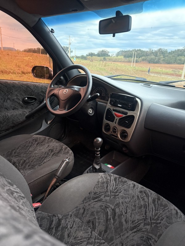 SIENA 1.8 MPI EX 8V GASOLINA 4P MANUAL - 2004 - ARROIO DO MEIO