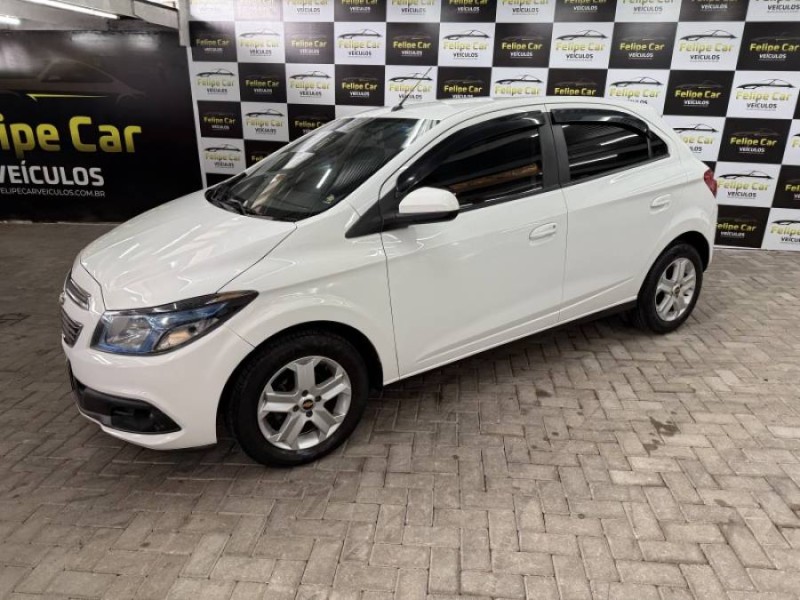 ONIX 1.4 MPFI LT 8V FLEX 4P MANUAL - 2013 - CAXIAS DO SUL