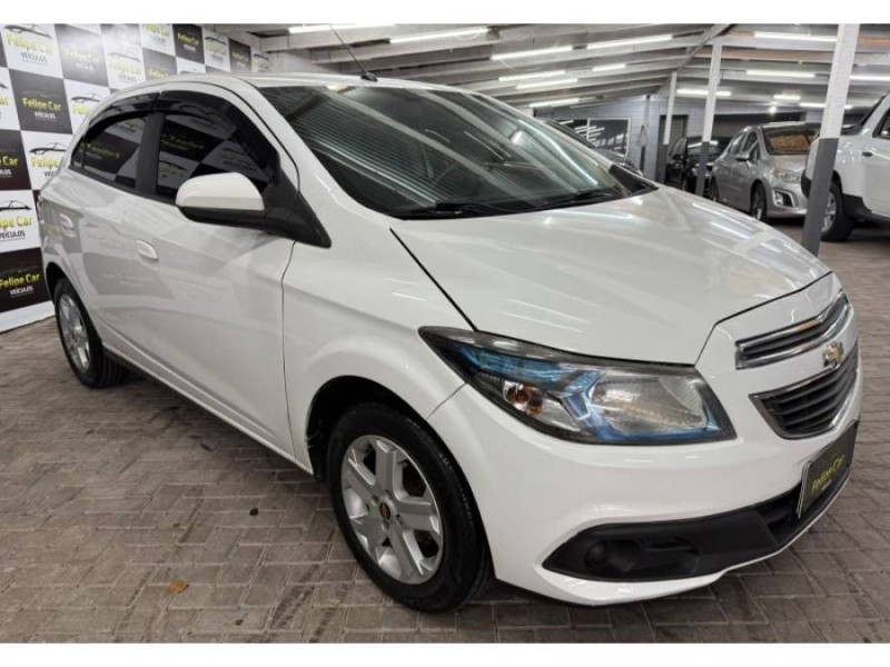 ONIX 1.4 MPFI LT 8V FLEX 4P MANUAL - 2013 - CAXIAS DO SUL