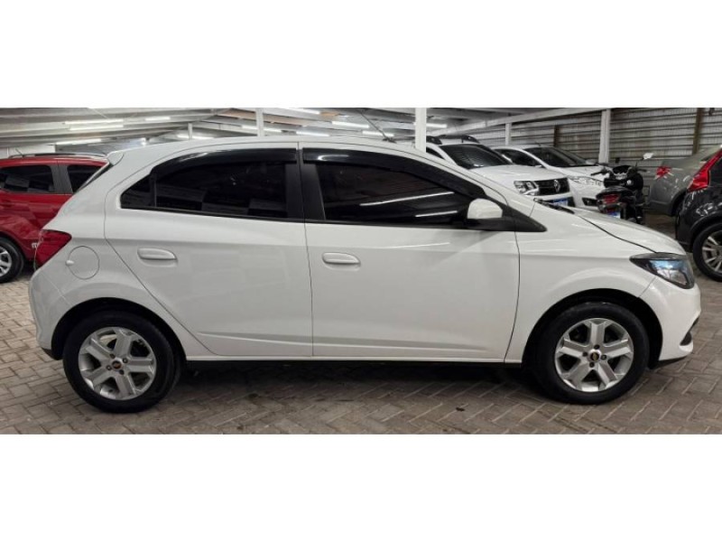 ONIX 1.4 MPFI LT 8V FLEX 4P MANUAL - 2013 - CAXIAS DO SUL