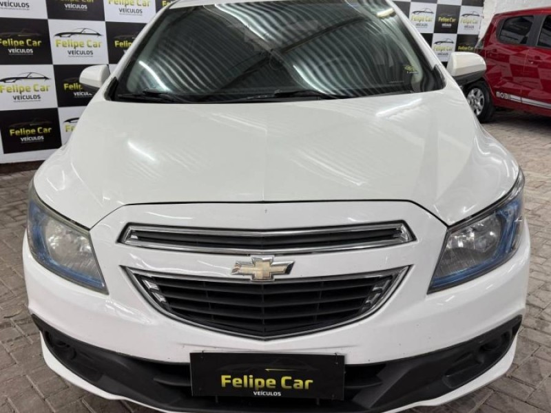 ONIX 1.4 MPFI LT 8V FLEX 4P MANUAL - 2013 - CAXIAS DO SUL