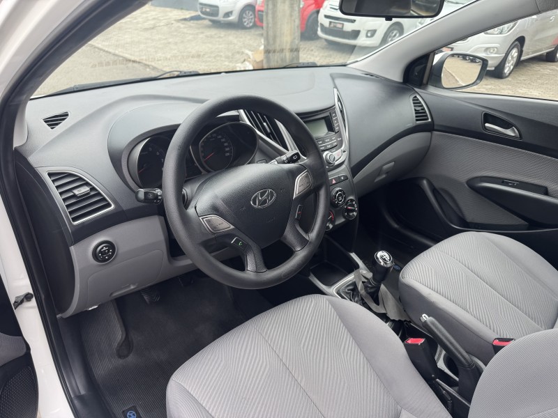 HB20 1.6 PREMIUM 16V FLEX 4P MANUAL - 2013 - DOIS IRMãOS