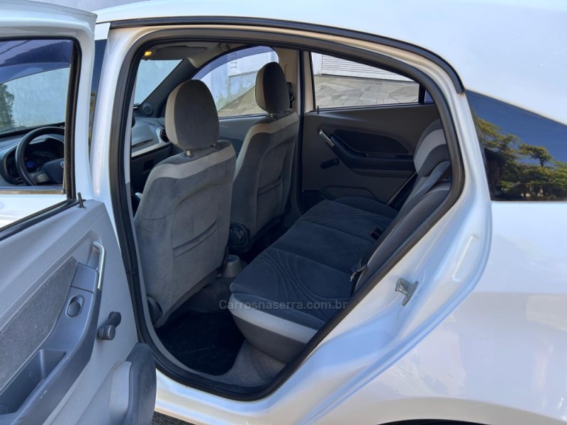 AGILE 1.4 MPFI LTZ 8V FLEX 4P MANUAL - 2011 - VENâNCIO AIRES
