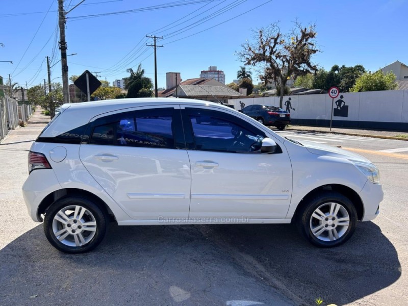 AGILE 1.4 MPFI LTZ 8V FLEX 4P MANUAL - 2011 - VENâNCIO AIRES