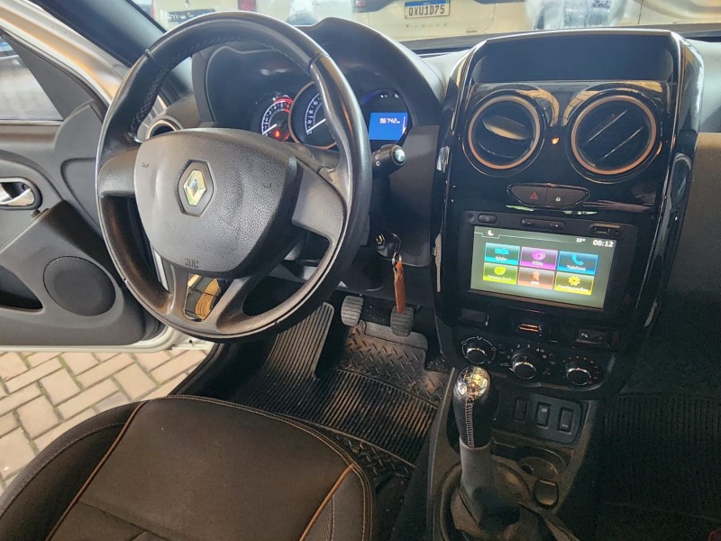 DUSTER 1.6 DYNAMIQUE 4X2 16V FLEX 4P MANUAL - 2017 - CAXIAS DO SUL