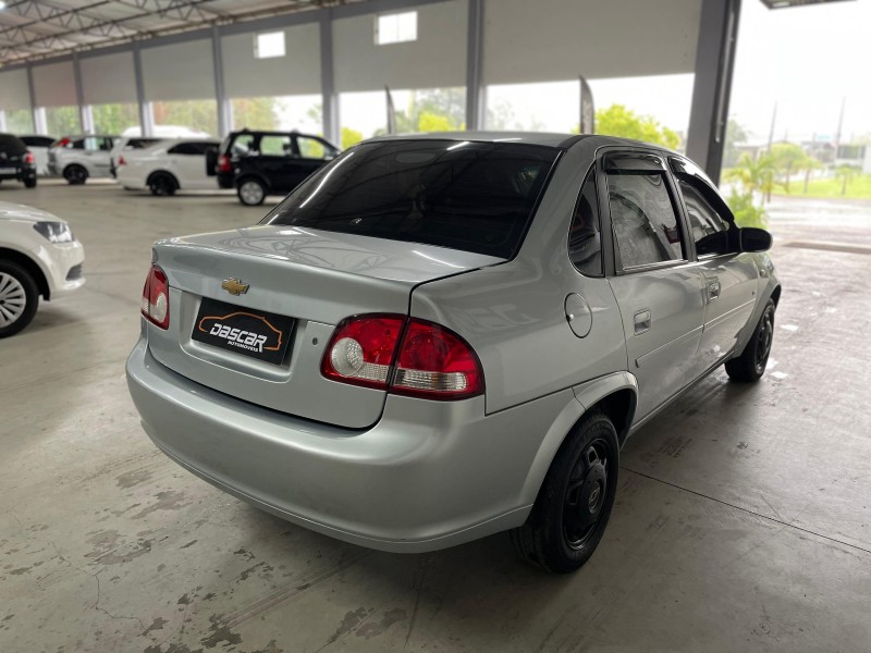 CLASSIC 1.0 MPFI LS 8V FLEX 4P MANUAL - 2011 - BOM PRINCíPIO