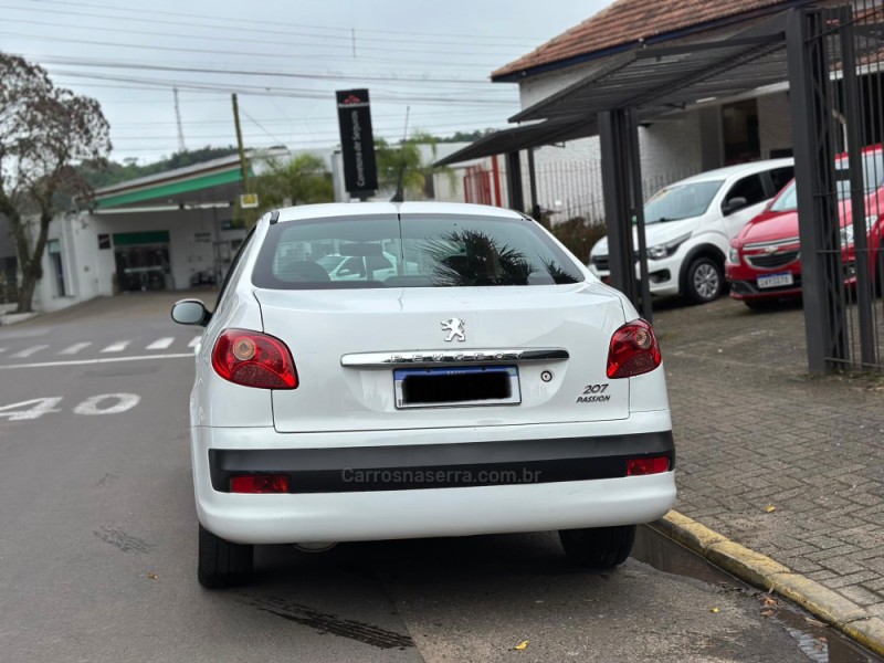 207 1.4 SEDAN XR PASSION 8V FLEX 4P MANUAL - 2010 - PAROBé