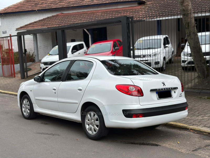207 1.4 SEDAN XR PASSION 8V FLEX 4P MANUAL - 2010 - PAROBé