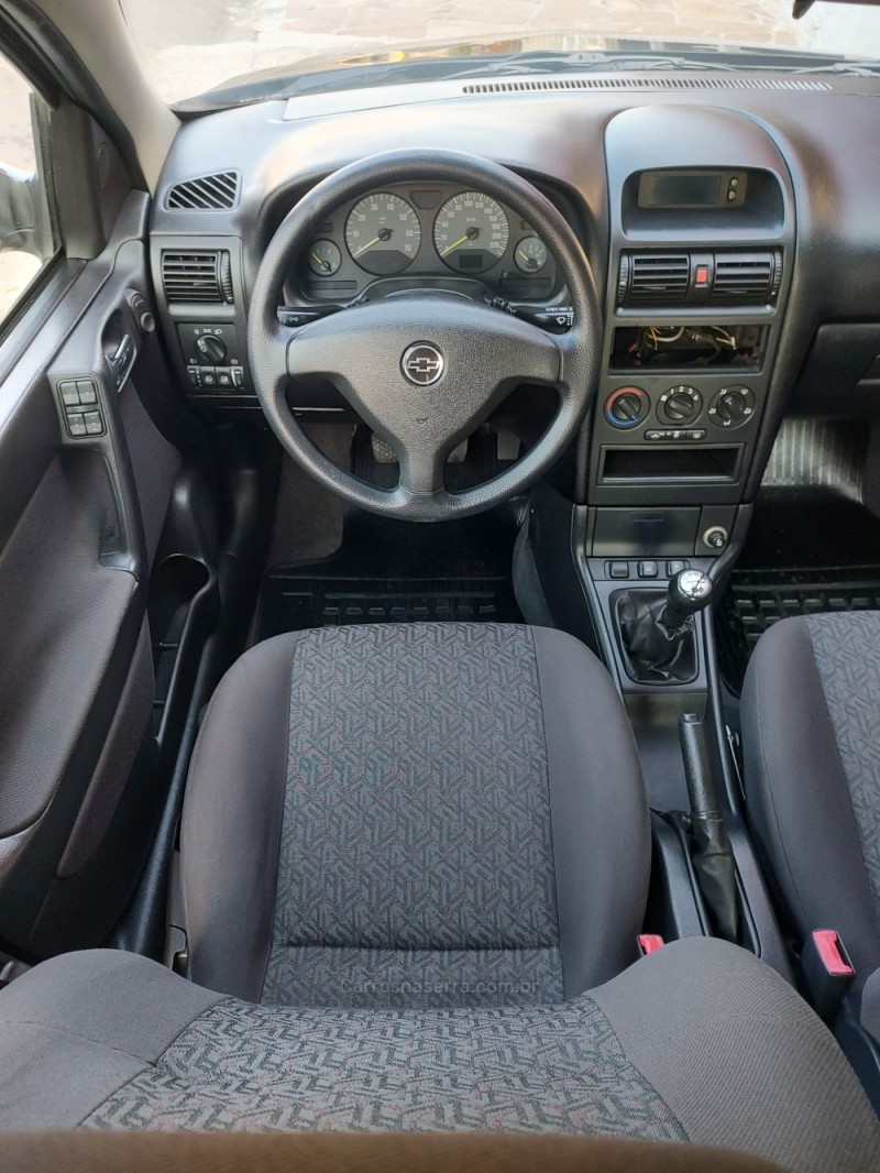 ASTRA 2.0 MPFI ADVANTAGE 8V FLEX 4P MANUAL - 2009 - TRêS COROAS
